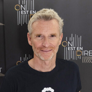 Exclusif - Denis Brogniart avec le T-shirt de l'association Léo, parrainée par P.Cavérivière, (Pour son livre : " Un soldat presque exemplaire " chez Flammarion) © Jack Tribeca/Bestimage