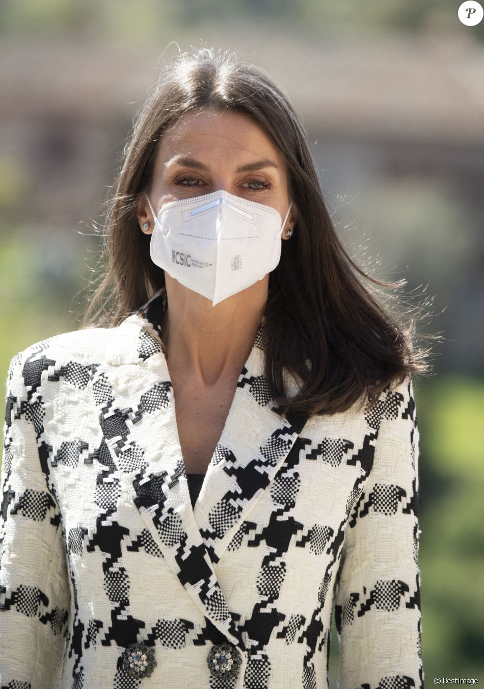 La reine Letizia d'Espagne assiste au "Princess of Girona Foundation Award 2021" dans la catégorie Business au musée de Victorio Macho à Tolède, Espagne, le 17 mars 2021.
