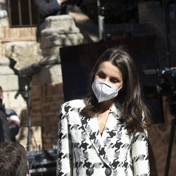 La reine Letizia d'Espagne assiste au "Princess of Girona Foundation Award 2021" dans la catégorie Business au musée de Victorio Macho à Tolède, Espagne, le 17 mars 2021.