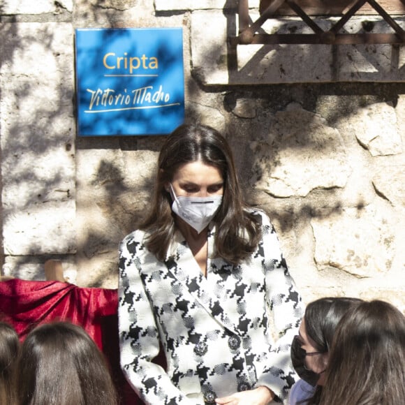 La reine Letizia d'Espagne assiste au "Princess of Girona Foundation Award 2021" dans la catégorie Business au musée de Victorio Macho à Tolède, Espagne, le 17 mars 2021.