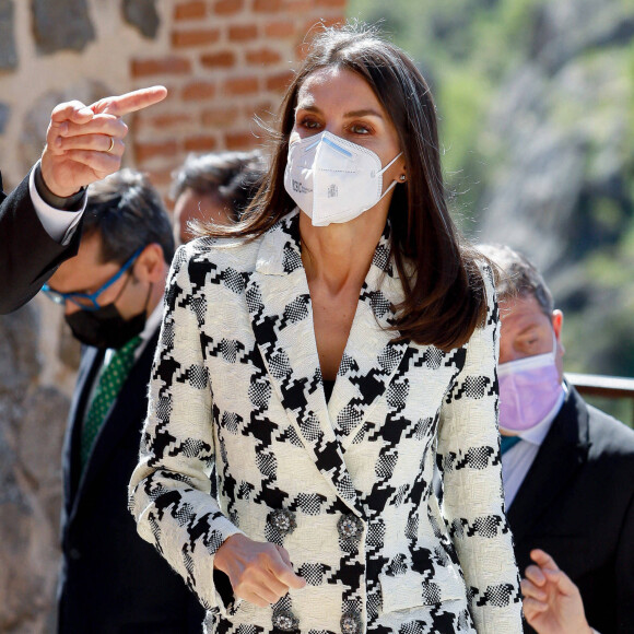 La reine Letizia d'Espagne assiste à la présentation des lauréats de la "Princess of Girona Foundation Award 2021" dans la catégorie "Business" à Tolède.