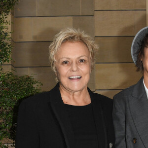 Muriel Robin et sa compagne Anne Le Nen - 1ère édition de la remise du prix "Line Renaud - Loulou Gasté", pour la recherche médicale, à la Maison de la Recherche à Paris. Le 25 octobre 2019 © Coadic Guirec / Bestimage