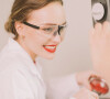 Lily-Rose Depp participe à l'élaboration des rouges à lèvres dans le laboratoire de Chanel Beauty. Paris.