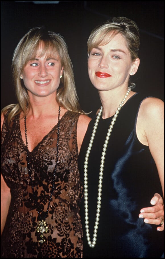 Sharon Stone et sa soeur Kelly dans les années 1990.