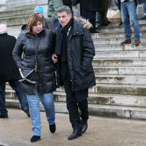 Michèle Bernier et Bruno Gaccio - Sortie des obsèques de François Cavanna au Père Lachaise à Paris. Le 6 février 2014.