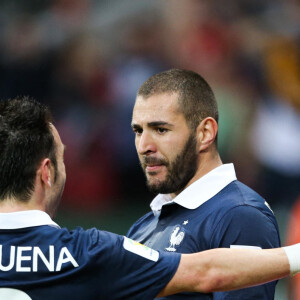 Mathieu Valbuena et Karim Benzema lors du match France / Honduras à la Coupe du Monde 2014.