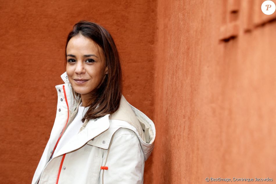 Alice Belaïdi au village lors des internationaux de France de tennis Roland Garros à Paris le 9 octobre 2020. © Dominique Jacovides / Bestimage