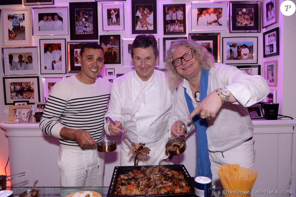 Exclusif - Brahim Asloum, le chef Christophe Leroy, Pierre-Jean Chalençon lors d'une soirée blanche dans un appartement à Paris le 1er juillet 2020. © Rachid Bellak / LMS / Bestimage