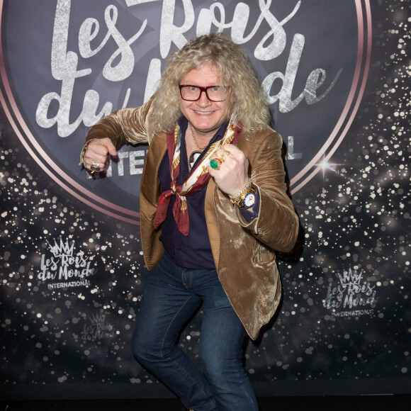 Exclusif - Pierre-Jean Chalençon - Photocall du 8ème gala de l'association "Les Rois du Monde" avec un plateau d'artistes et une vente aux enchères au profit des enfants défavorisés, orphelins et hospitalisés, suivi d'une soirée dansante à la Salle Wagram à Paris, le 2 mars 2020. © Cyril Moreau-Rachid Bellak/Bestimage