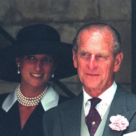 Diana et le prince Philip au mariage de Lady Armstrong-Jones et Daniel Chatto en 1994. 