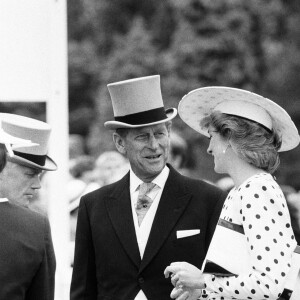 Le prince Philip, duc d'Edimbourg, et la princesse Diana au Derby Epsom. Le 4 juin 1986