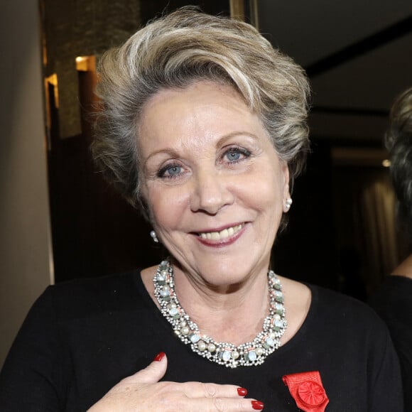 Françoise Laborde - Françoise Laborde, co-fondatrice et présidente de l'association Pour les Femmes dans les Medias (PFDM) reçoit les insignes d'Officier dans l'ordre National de la Légion d'Honneur. © Cédric Perrin/Bestimage