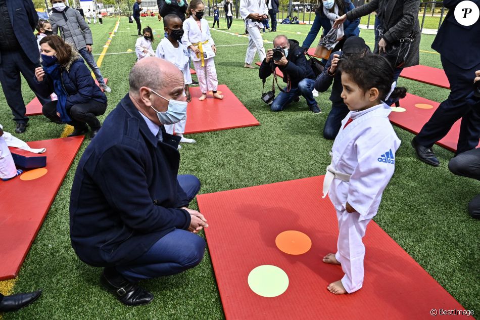 Jean Michel Blanquer Le Ministre De L Education Nationale De La Jeunesse Et Des Sports Et Roxana Maracineanu Ministre Deleguee Chargee Des Sports Rencontrero Purepeople