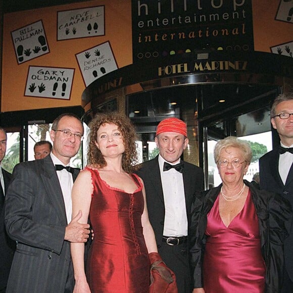 "GERARD MILLER" "VALERIE MAIRESSE" "JEAN FRANCOIS DEREC" "MONIQUE PANTEL" "LAURENT RUQUIER" SORTIE STARS DE L'HOTEL MARTINEZ CANNES 2001 "PLAN AMERICAIN" 