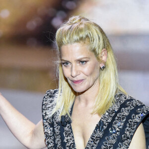 Marina Foïs, maîtresse de cérémonie sur scène lors de la 46ème cérémonie des César à l'Olympia à Paris le 12 mars 202. © Pierre Villard/ Pool / Bestimage 