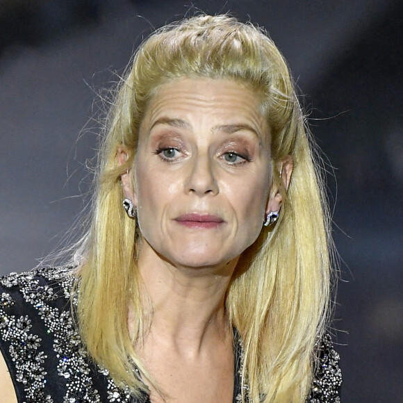 Marina Foïs, maîtresse de cérémonie sur scène lors de la 46ème cérémonie des César à l'Olympia à Paris le 12 mars 202. © Pierre Villard/ Pool / Bestimage 