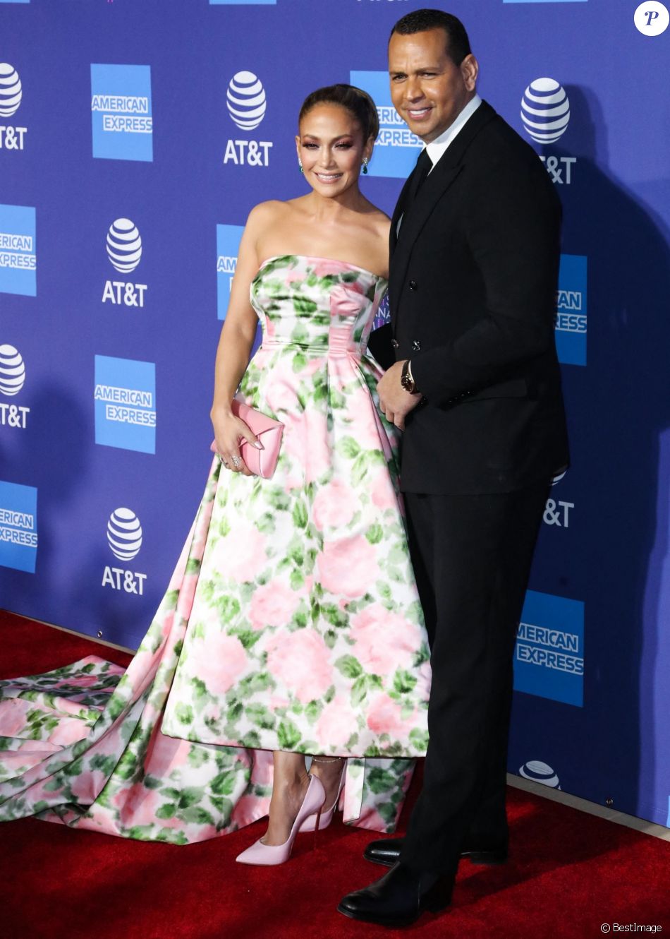 Jennifer Lopez et Alex Rodriguez au photocall d'ouverture de la 31ème édition du "Palm Springs Film Festival Film Awards" au Palm Springs Convention Center à Los Angeles, le 2 janvier 2020.