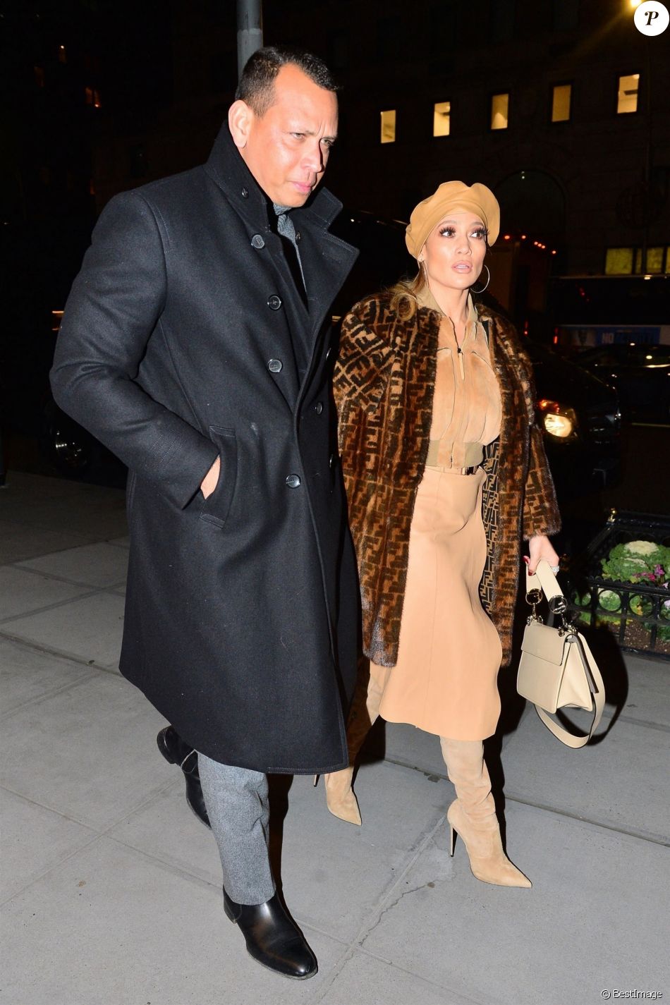 Jennifer Lopez et Alex Rodriguez sont allés diner an amoureux après la première du film Second Act à New York, le 11 décembre 2018.