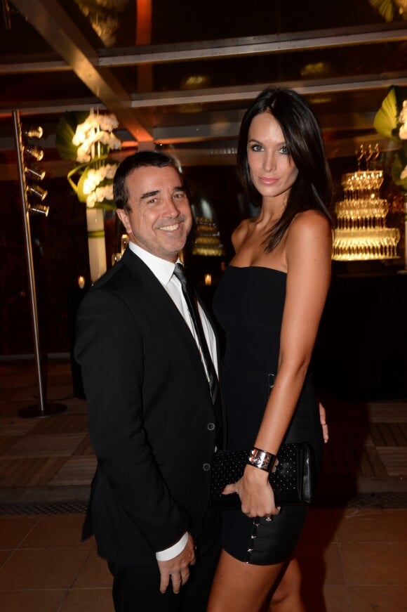 Exclusif - Arnaud Lagardère et sa femme Jade Foret à la soirée de gala de la Fondation Paris Saint-Germain au Pavillon Gabriel à Paris le 27 janvier 2015.