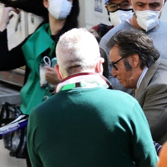 Al Pacino sur le tournage d'une scène du film "Gucci" à Rome, Italie, le 31 mars 2021.