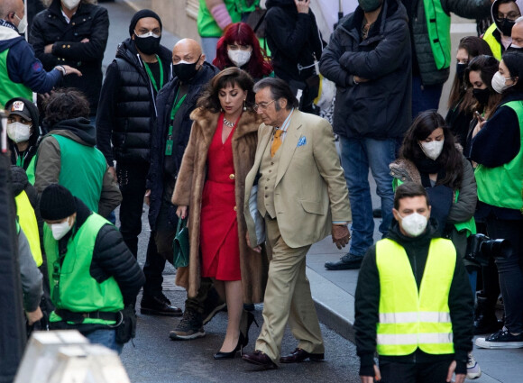 Al Pacino et Lady Gaga, dans les peaux d'Aldo Gucci et Patrizia Reggiani, sur le tournage d'une scène du film "House of Gucci". Rome, le 22 mars 2021.