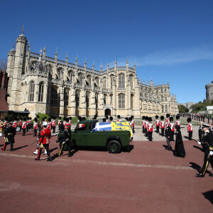 Le prince Charles, prince de Galles, la princesse Anne, le prince Andrew, duc d'York, le prince Edward, comte de Wessex, le prince William, duc de Cambridge, Peter Phillips, le prince Harry, duc de Sussex, David Armstrong-Jones, comte de Snowdon, Sir Timothy Laurence - Arrivées aux funérailles du prince Philip, duc d'Edimbourg à la chapelle Saint-Georges du château de Windsor, le 17 avril 2021.