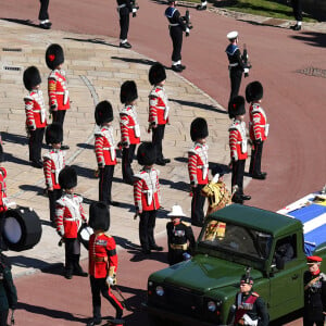 Le prince Charles, prince de Galles, la princesse Anne, le prince Andrew, duc d'York, le prince Edward, comte de Wessex, le prince William, duc de Cambridge, Peter Phillips, le prince Harry, duc de Sussex, David Armstrong-Jones, comte de Snowdon, Sir Timothy Laurence - Arrivées aux funérailles du prince Philip, duc d'Edimbourg à la chapelle Saint-Georges du château de Windsor, le 17 avril 2021.