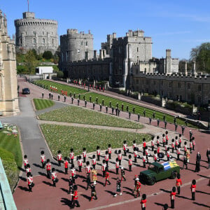 Le prince Charles, prince de Galles, la princesse Anne, le prince Andrew, duc d'York, le prince Edward, comte de Wessex, le prince William, duc de Cambridge, Peter Phillips, le prince Harry, duc de Sussex, David Armstrong-Jones, comte de Snowdon, Sir Timothy Laurence - Arrivées aux funérailles du prince Philip, duc d'Edimbourg à la chapelle Saint-Georges du château de Windsor, le 17 avril 2021.