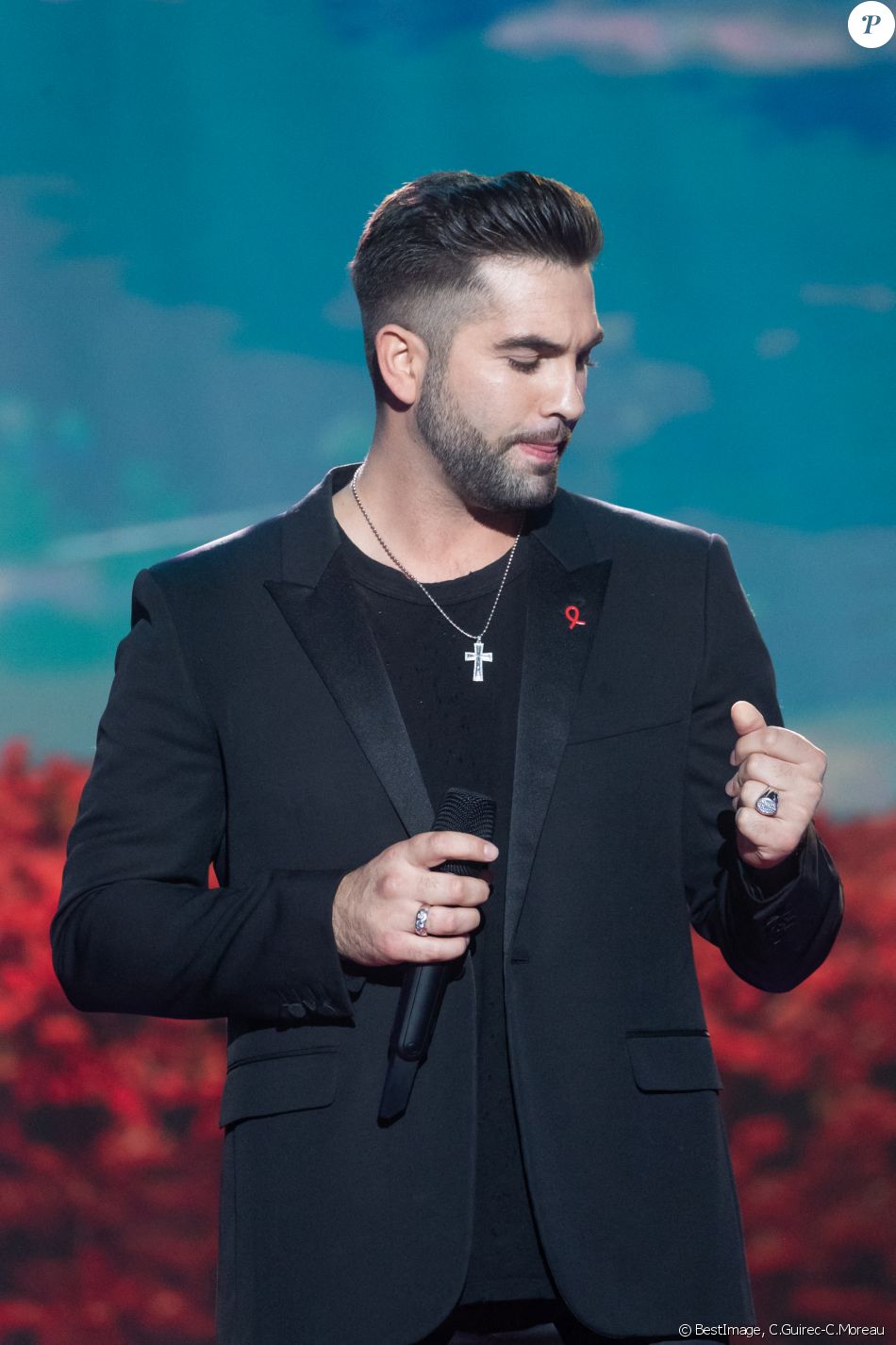 Exclusif - Kendji Girac - Enregistrement de l'émission "Sidaction, ensemble contre le Sida - Merci Line" au Paradis Latin à Paris, qui sera diffusée le 27 mars sur France 2. Le 1er mars 2021.© C.Guirec-C.Moreau / Bestimage