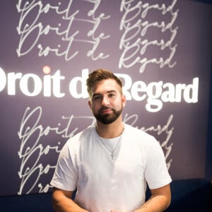 Exclusif - En novembre 2020, Kendji Girac dévoilait le clip de son titre " Évidemment ", une partie du clip était floutée afin de sensibiliser son public aux problèmes liés à la santé visuelle et à l'accès à des lunettes de qualité. Pour faire suite à cette première initiative, le mercredi 10 février 2021. © Tiziano da Silva / Bestimage