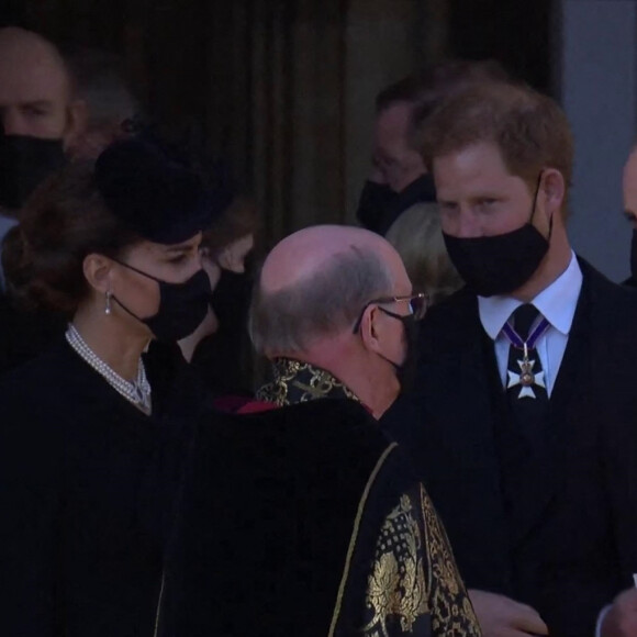 Le prince William, duc de Cambridge, et le prince Harry, duc de Sussex, Sorties des funérailles du prince Philip, duc d'Edimbourg à la chapelle Saint-Georges du château de Windsor, Royaume Uni, le 17 avril 2021. 