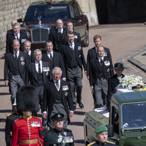 Le prince Charles, prince de Galles, la princesse Anne, le prince Andrew, duc d'York, le prince Edward, comte de Wessex, le prince William, duc de Cambridge, Peter Phillips, le prince Harry, duc de Sussex, David Armstrong-Jones, comte de Snowdon, Sir Timothy Laurence - Arrivées aux funérailles du prince Philip, duc d'Edimbourg à la chapelle Saint-Georges du château de Windsor, le 17 avril 2021.