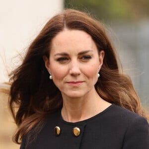 Le prince William, duc de Cambridge et Kate Middleton, duchesse de Cambridge, visitent le centre RAF Air Cadets à Londres, le 21 avril 2021, quelques jours après les obsèques du Prince Philip.