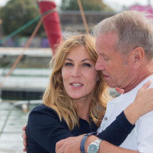 Mathilde Seigner, Yves Renier - Photocall de "Flic tout simplement" dans le cadre du 17e festival de fiction TV de La Rochelle sur le Vieux Port à La Rochelle le 12 septembre 2015