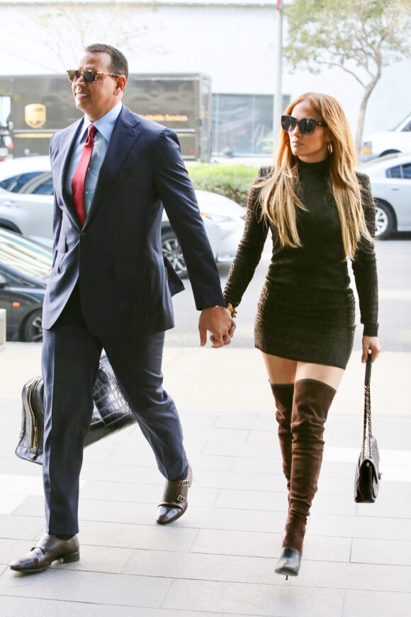 Exclusif - Jennifer Lopez et son ex-fiancé Alex Rodriguez arrivent à un rendez-vous d'affaires dans le quartier de Beverly Hills à Los Angeles, le 18 février 2020.