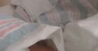 Christina Milian maman pour la 3e fois, filme le pied de bébé à la maternité à Los Angeles. Avril 2021.