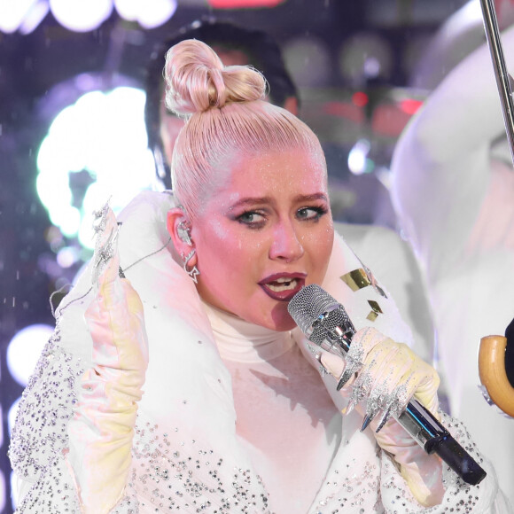 Christina Aguilera chante sur Times Square pour le Nouvel An 2019 à New York, le 1er janvier 2019.