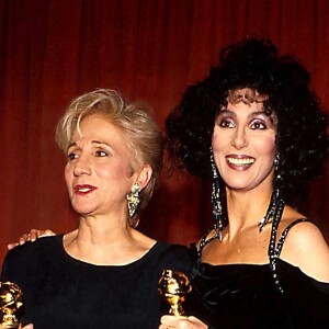 Mort de l'actrice oscarisée Olympia Dukakis à l'âge de 89 ans. Ici avec Cher aux Golden Globes.