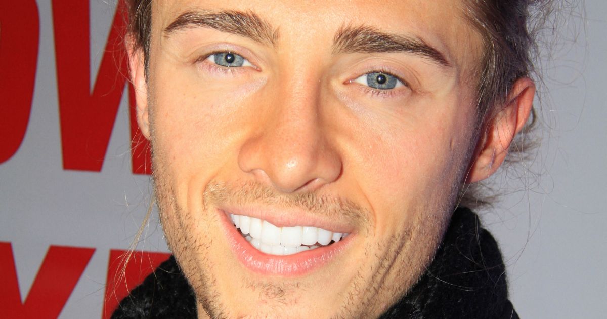 Bryan Les Princes De L Amour 6 Dylan Thiry (Les Princes de l'amour 6) lors de l'émission Le Show de