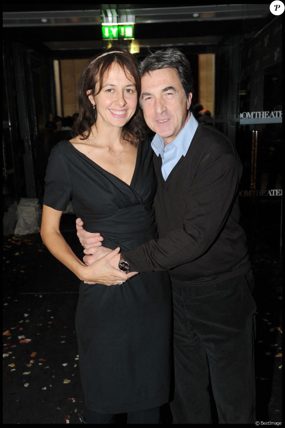 François Cluzet et Valérie Bonneton en soirée au VIP Room à Paris