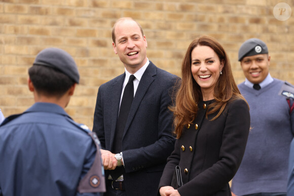 Le prince William, duc de Cambridge et Kate Middleton, duchesse de Cambridge, visitent le centre RAF Air Cadets à Londres, le 21 avril 2021, quelques jours après les obsèques du Prince Philip.