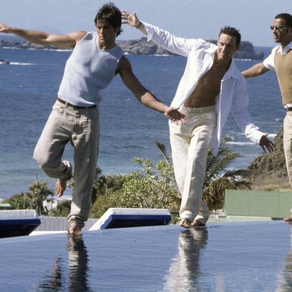 Archives - Dans les caraibes, à Saint-Barthélemy, le groupe 2BE3, Filip Nikolic, Adel Kachermi, et Frank Delay le 12 mars 1998.