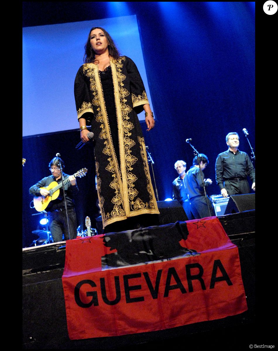 Nathalie Cardone au Grand Rex pour le 40ème anniversaire de la mort de Che Guevara.