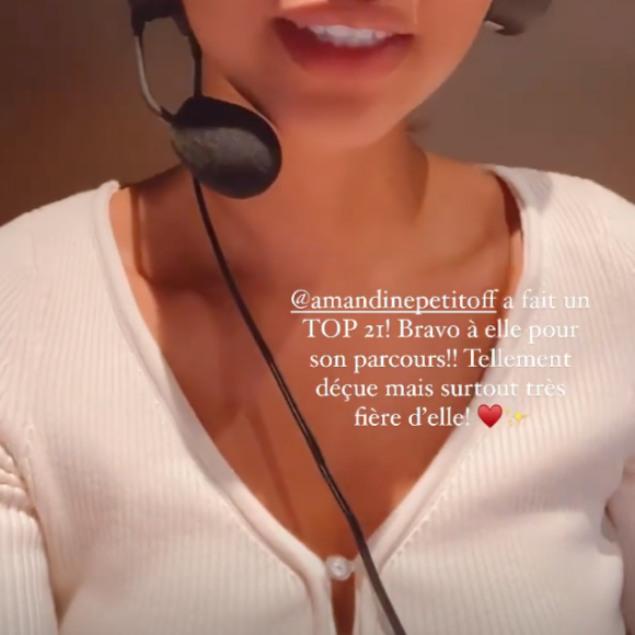 Flora Coquerel félicite Amandine Petit après son passage remarqué à Miss Univers.