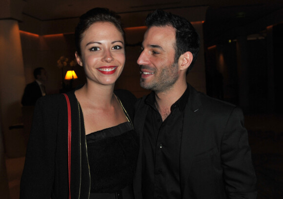 Dounia Coesens et Mario Barravecchia (Star Academy 1) - Sortie des artistes après la remise des Prix Romy Schneider et Patrick Dewaere à l'hôtel Hyatt à Paris, le 11 mars 2013.