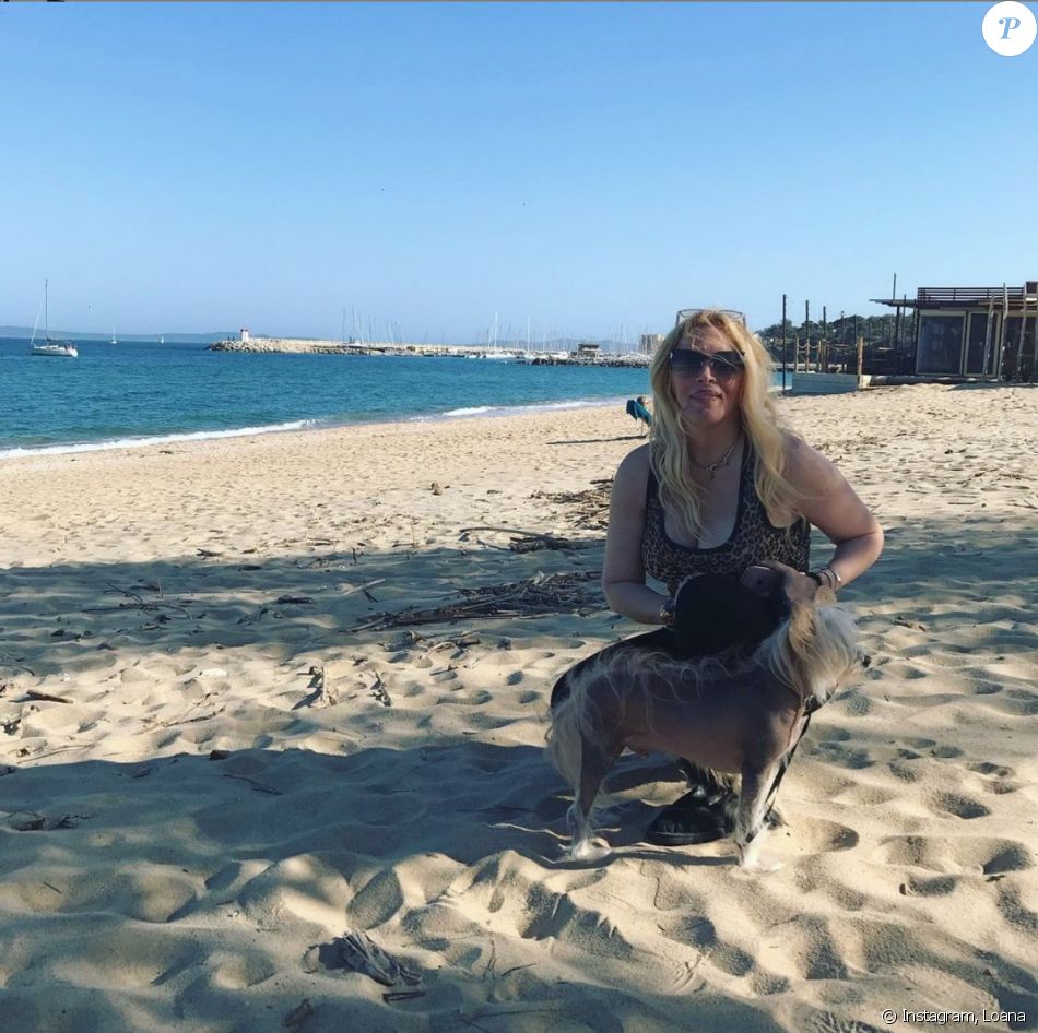 Loana et son chien Titi sur Instagram. Le 8 mai 2021.