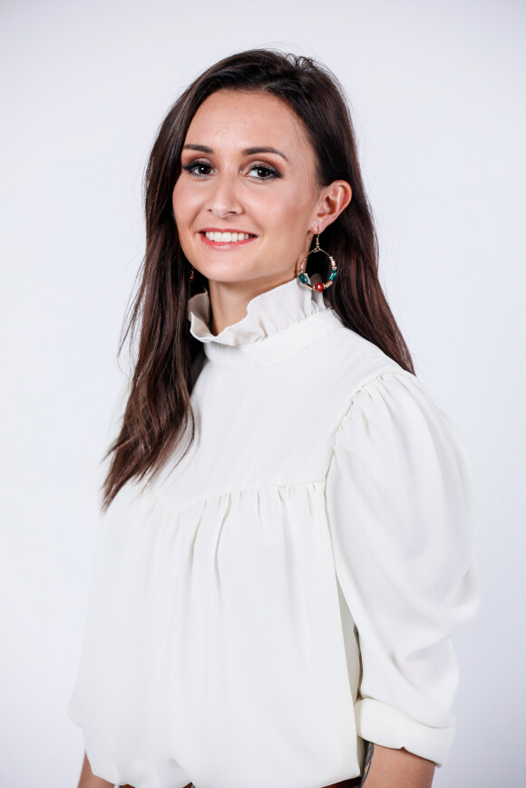 Emeline, candidate de "Mariés au premier regard 2021", photo officielle de M6