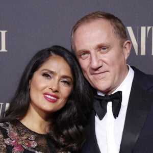 Salma Hayek et son mari François-Henri Pinault au photocall de la soirée "Vanity Fair Awards" à Madrid, le 26 septembre 2018. 