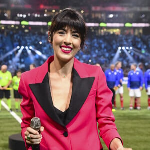 Nolwenn Leroy fait le show d'avant-match des légendes, France 98 contre une sélection FIFA 98 à la U Arena à Nanterre