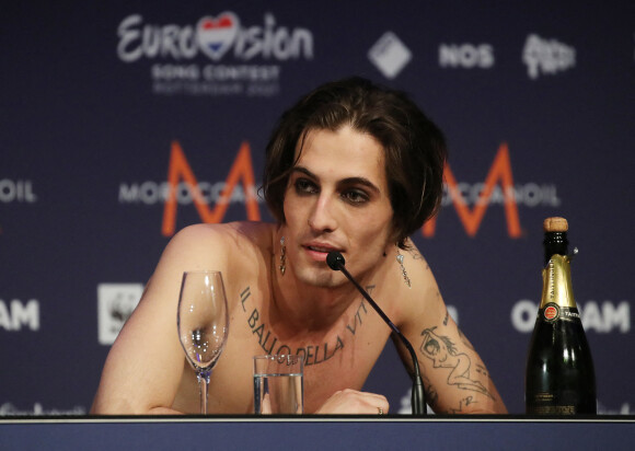 L'Italie a remporté le concours Eurovision 2021 avec son groupe Måneskin à Rotterdam aux Pays-Bas le 22 mai 2021. Le chanteur Damiano David est toutefois accusé d'avoir pris de la drogue, ce qu'il nie. 